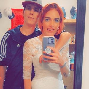 Meet your Posher, Kayla